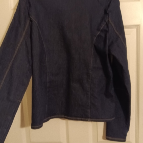 Jacket - Picture 5 of 6